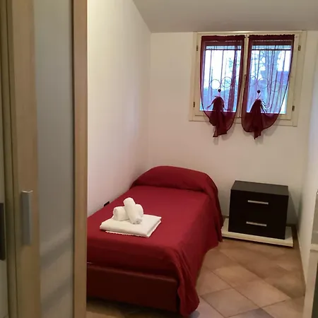 Fondo Marsiglia 110 4* 리도 디 스피나