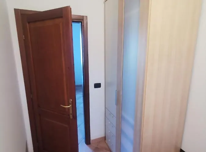 Fondo Marsiglia 110 4* 리도 디 스피나